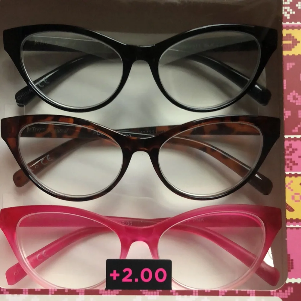 Betsey Johnson Reading Glasses 2.00